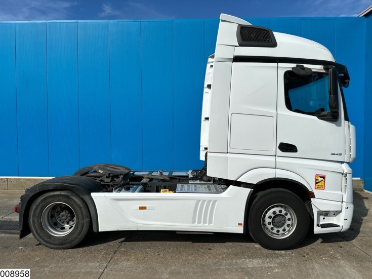 Mercedes Actros 1845