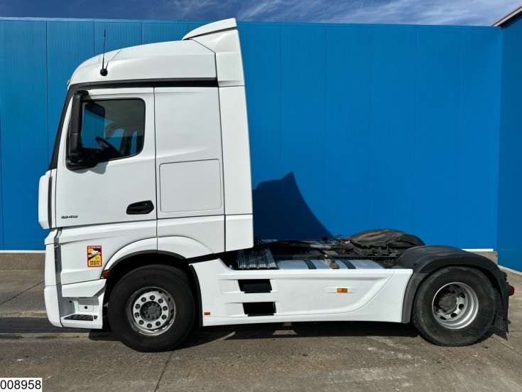 Mercedes Actros 1845