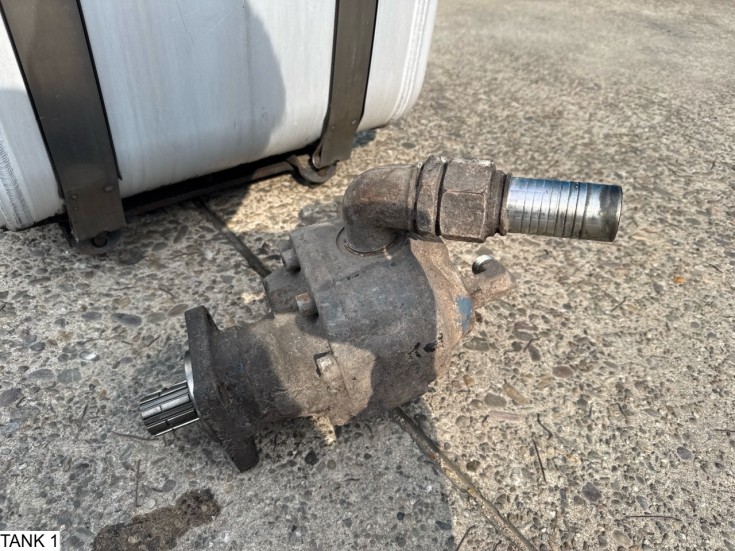 Universeel Pump and tank