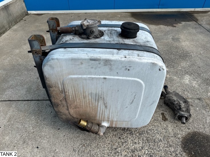 Universeel Pump and tank