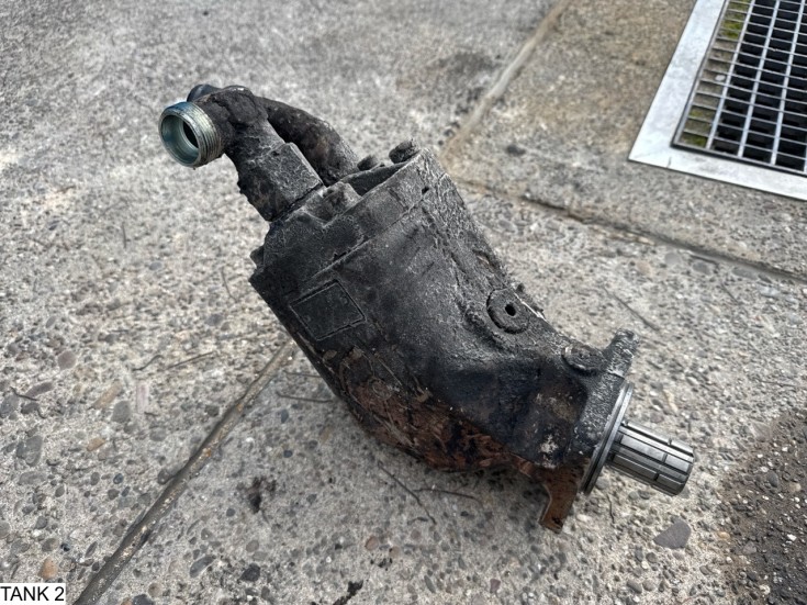 Universeel Pump and tank