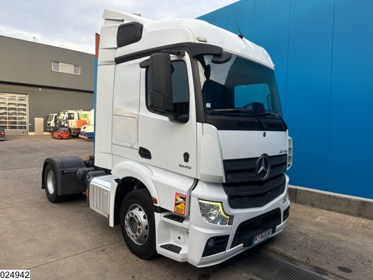 Mercedes Actros 1845