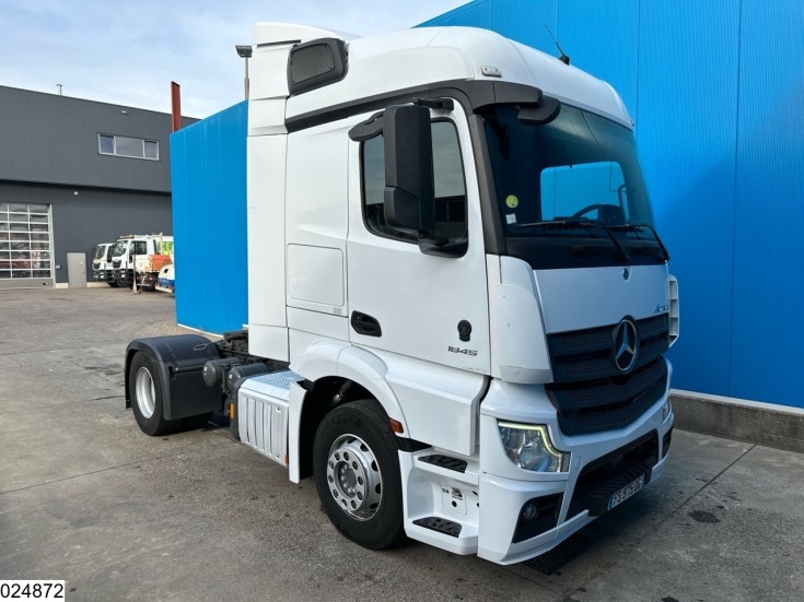 Mercedes Actros 1845