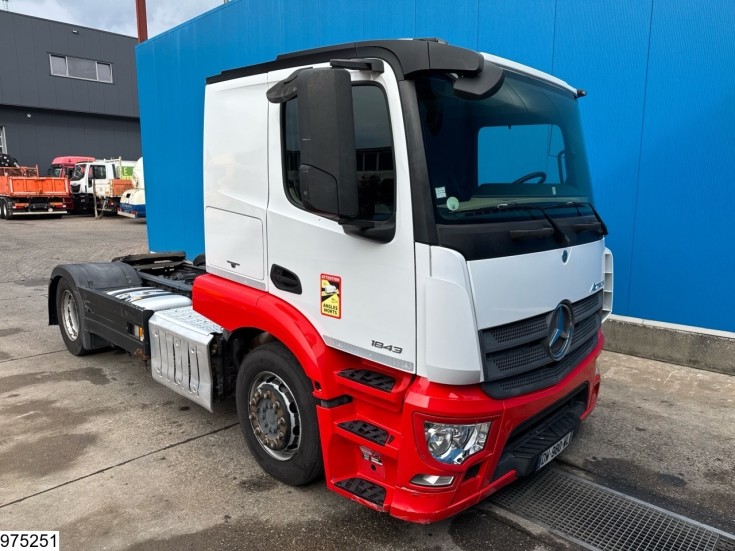 Mercedes Actros 1843
