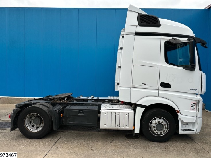 Mercedes Actros 1843