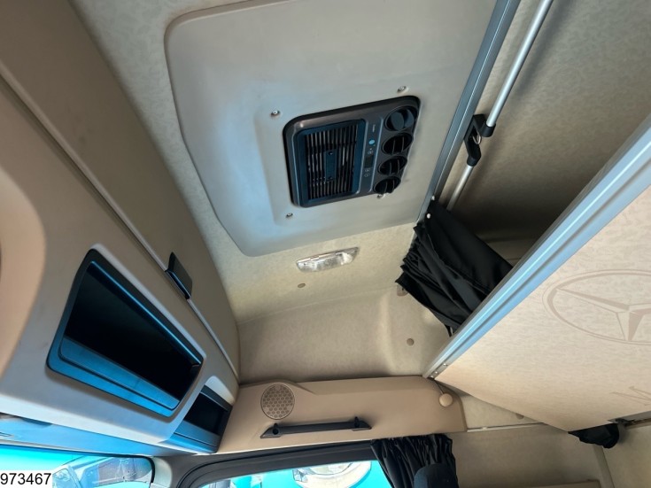 Mercedes Actros 1843