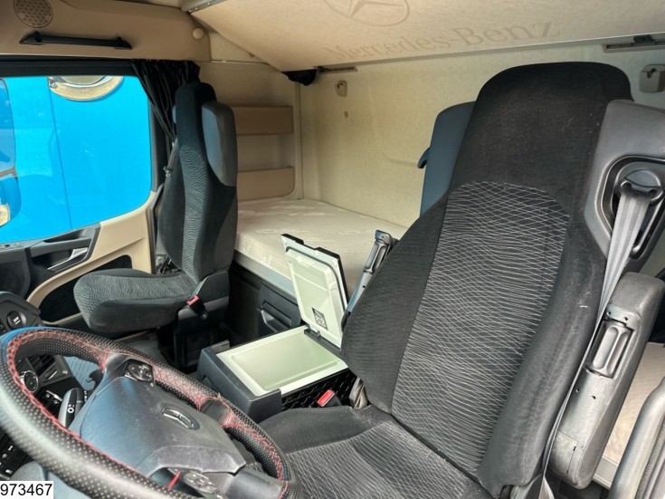 Mercedes Actros 1843