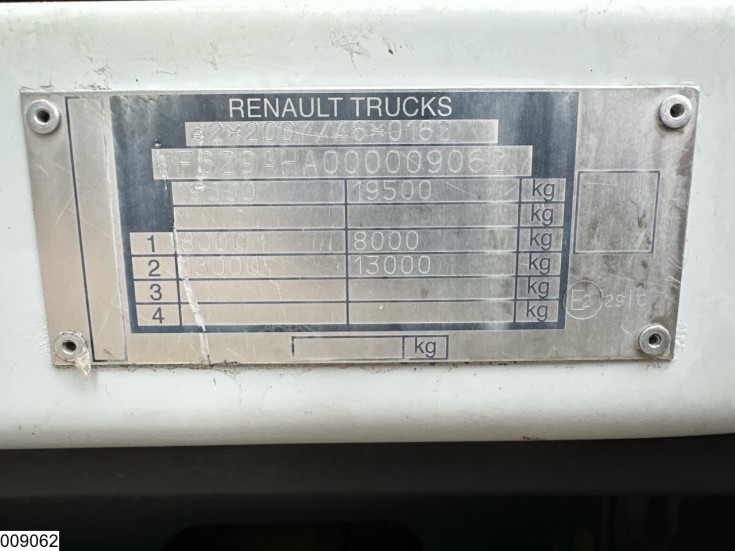 Renault Premium 270