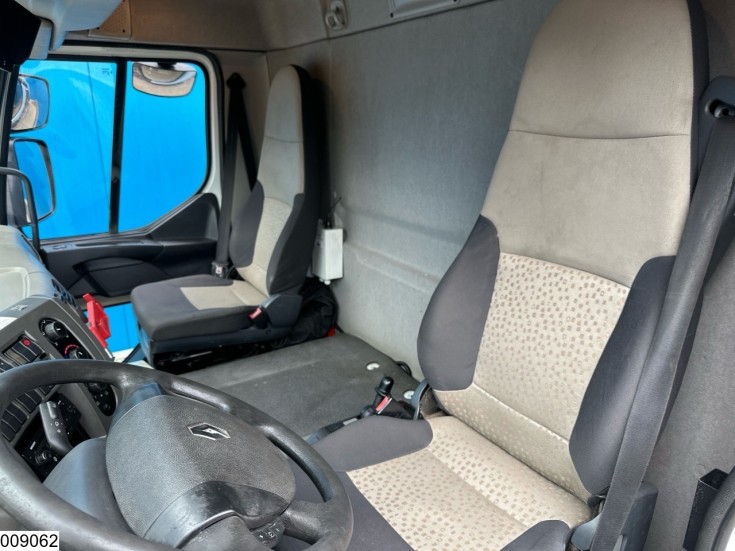 Renault Premium 270