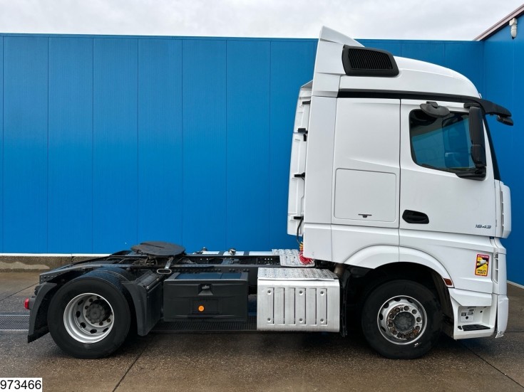Mercedes Actros 1843