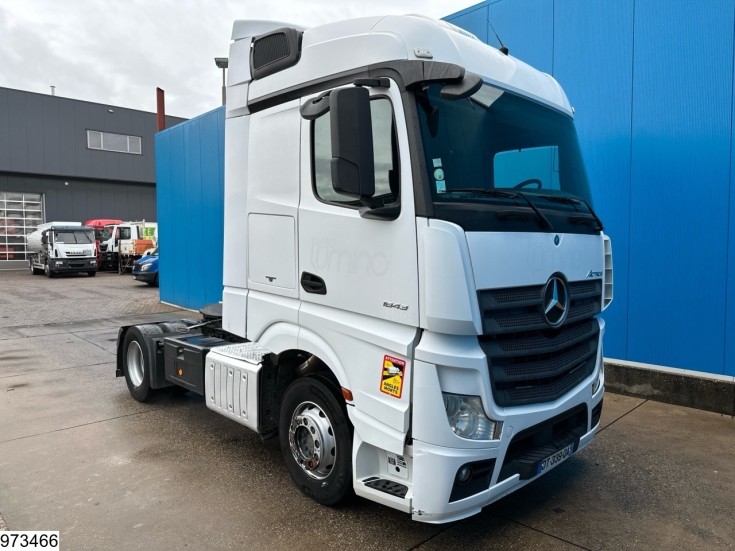 Mercedes Actros 1843