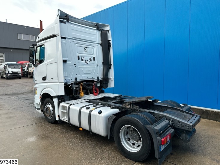 Mercedes Actros 1843