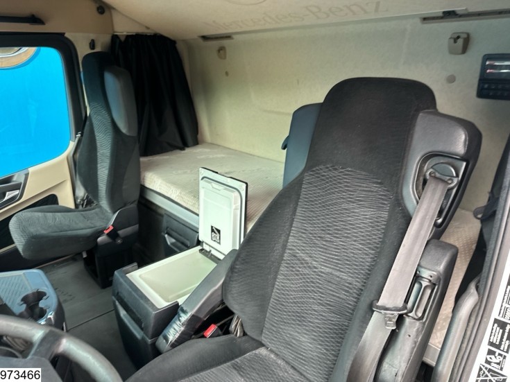 Mercedes Actros 1843