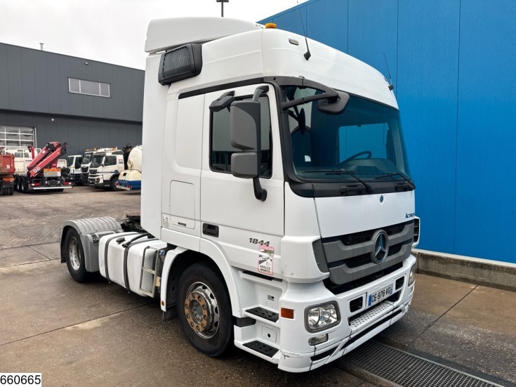 Mercedes Actros 1844