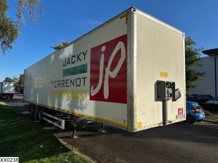 Fruehauf gesloten bak