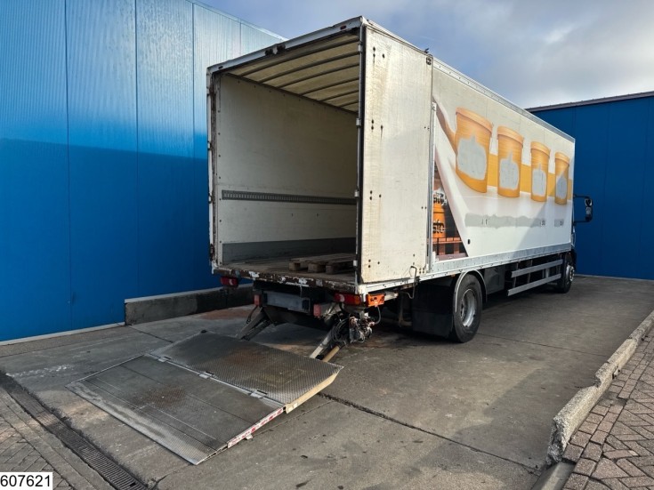 Iveco 180E28