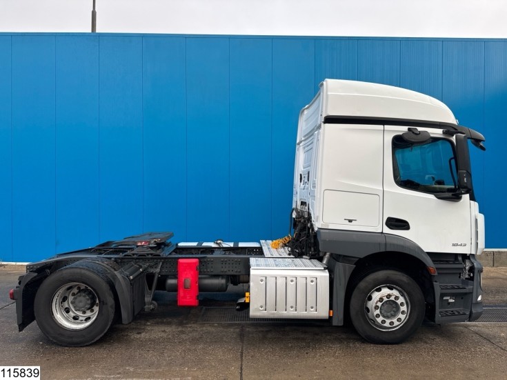 Mercedes Actros 1843
