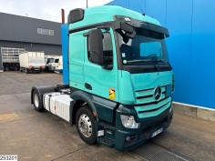 Mercedes Actros 1848