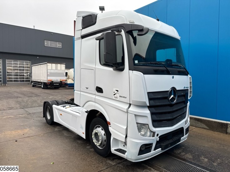 Mercedes Actros 1845