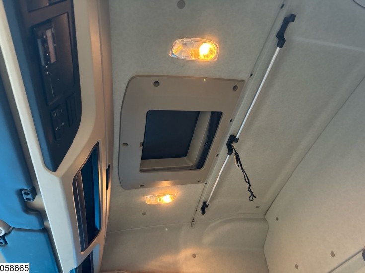 Mercedes Actros 1845