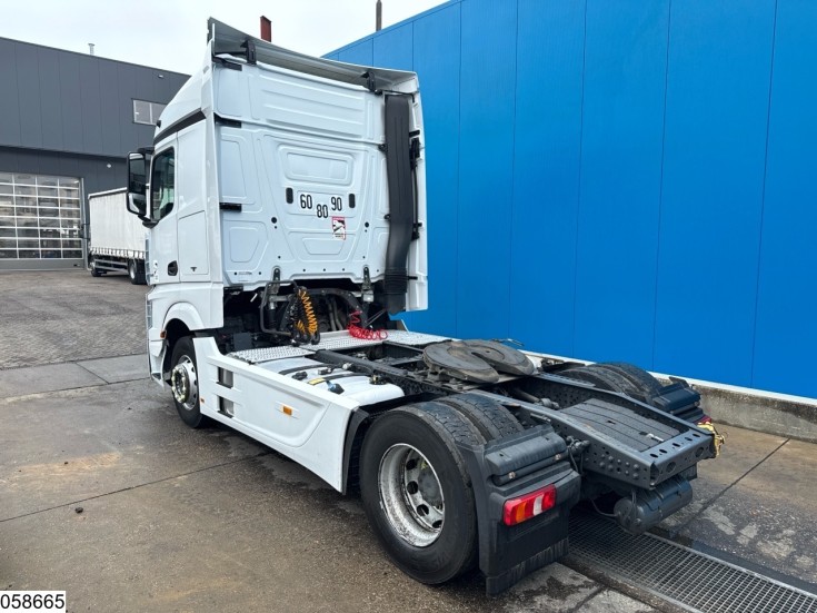 Mercedes Actros 1845
