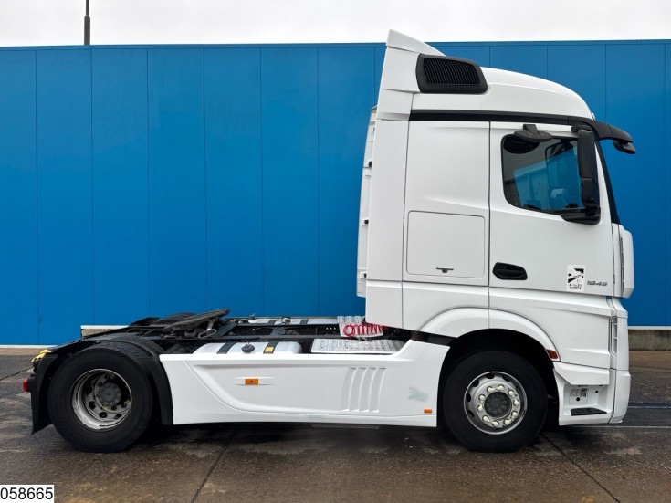Mercedes Actros 1845