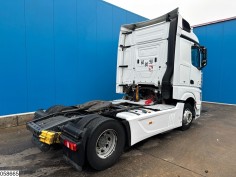 Mercedes Actros 1845