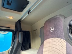 Mercedes Actros 1845