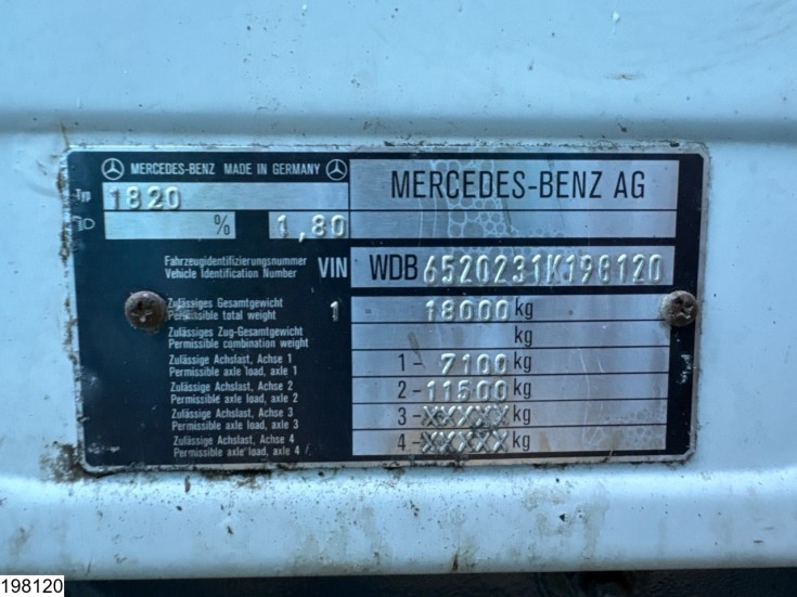 Mercedes 1820