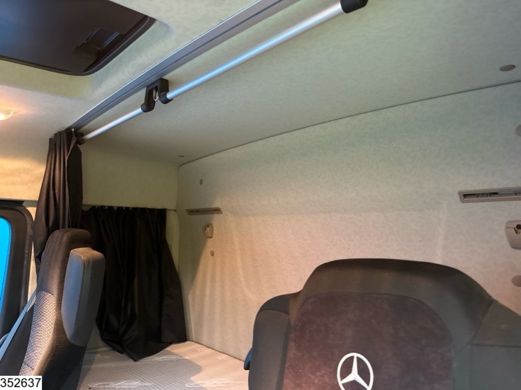 Mercedes Actros 1845