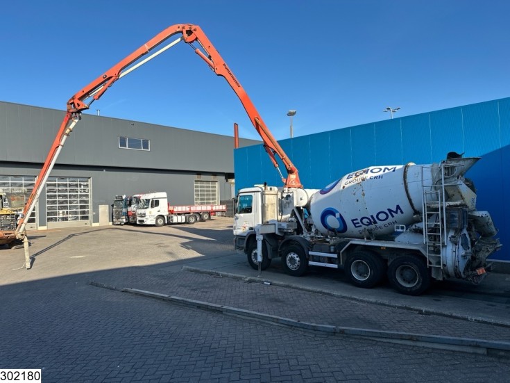 Mercedes Actros 3241