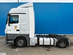 Mercedes Actros 1844
