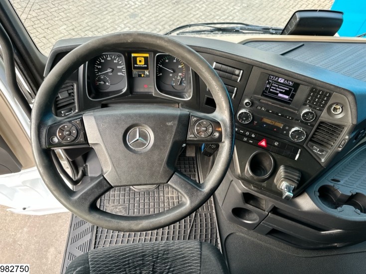 Mercedes Actros 1845