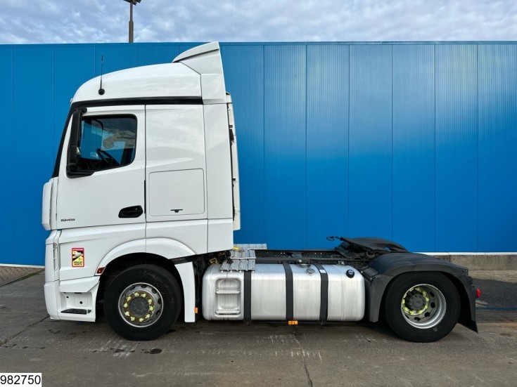 Mercedes Actros 1845