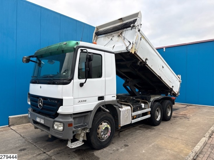 Mercedes Actros 3336