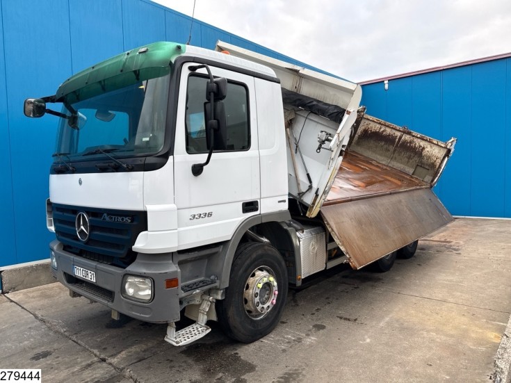 Mercedes Actros 3336