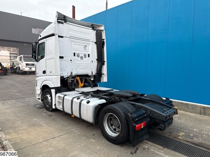 Mercedes Actros 1845