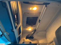 Mercedes Actros 1848