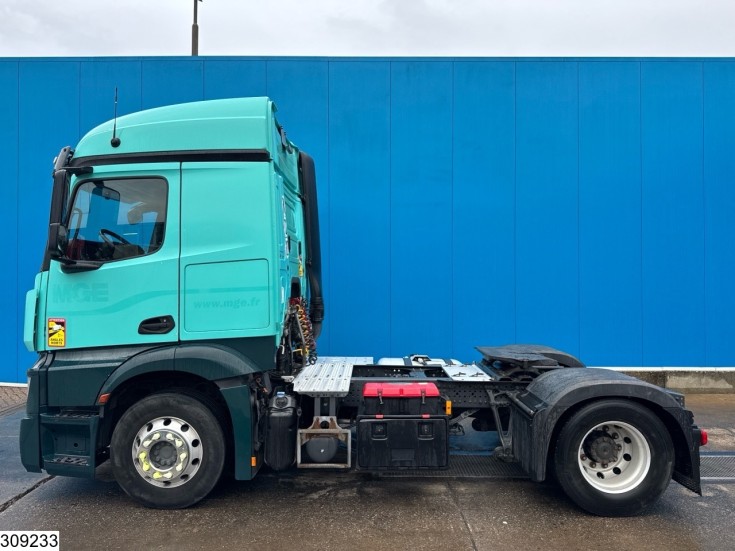 Mercedes Actros 1848