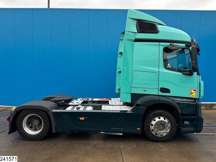 Mercedes Actros 1848