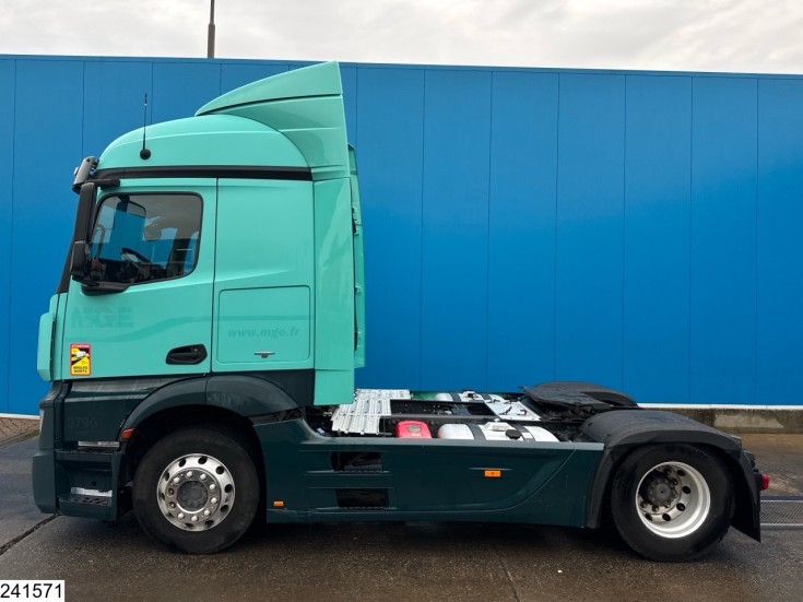 Mercedes Actros 1848