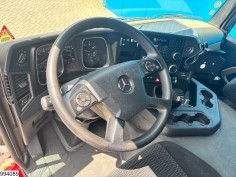 Mercedes Actros 1843