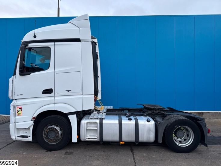 Mercedes Actros 1845