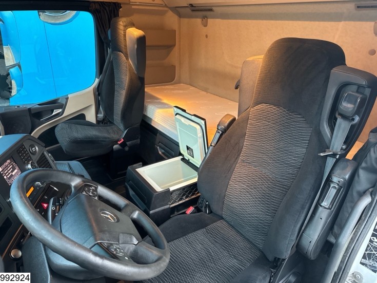 Mercedes Actros 1845