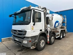 Mercedes Actros 3241