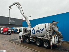 Mercedes Actros 3241