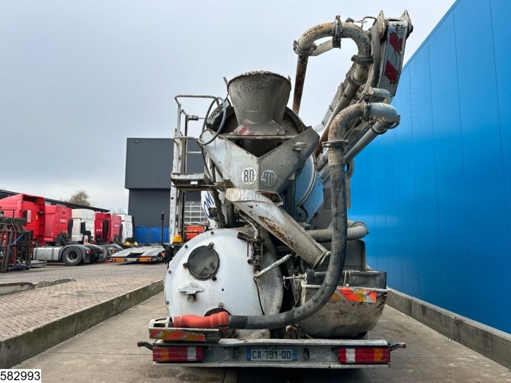 Mercedes Actros 3241