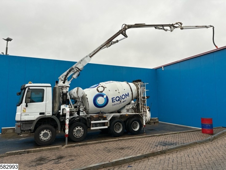 Mercedes Actros 3241