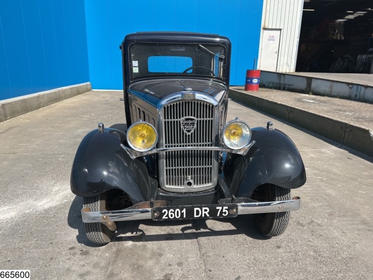 Peugeot 201