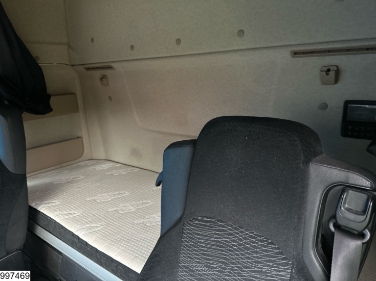 Mercedes Actros 1842